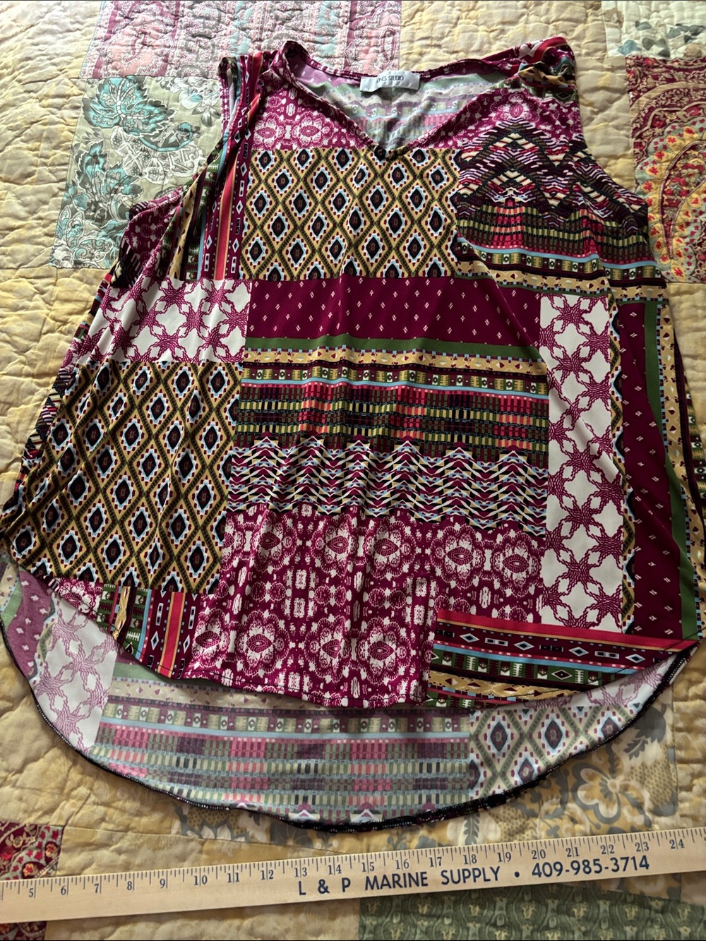 Jones Studio Burgundy Multi Patchwork V-Neck Tank